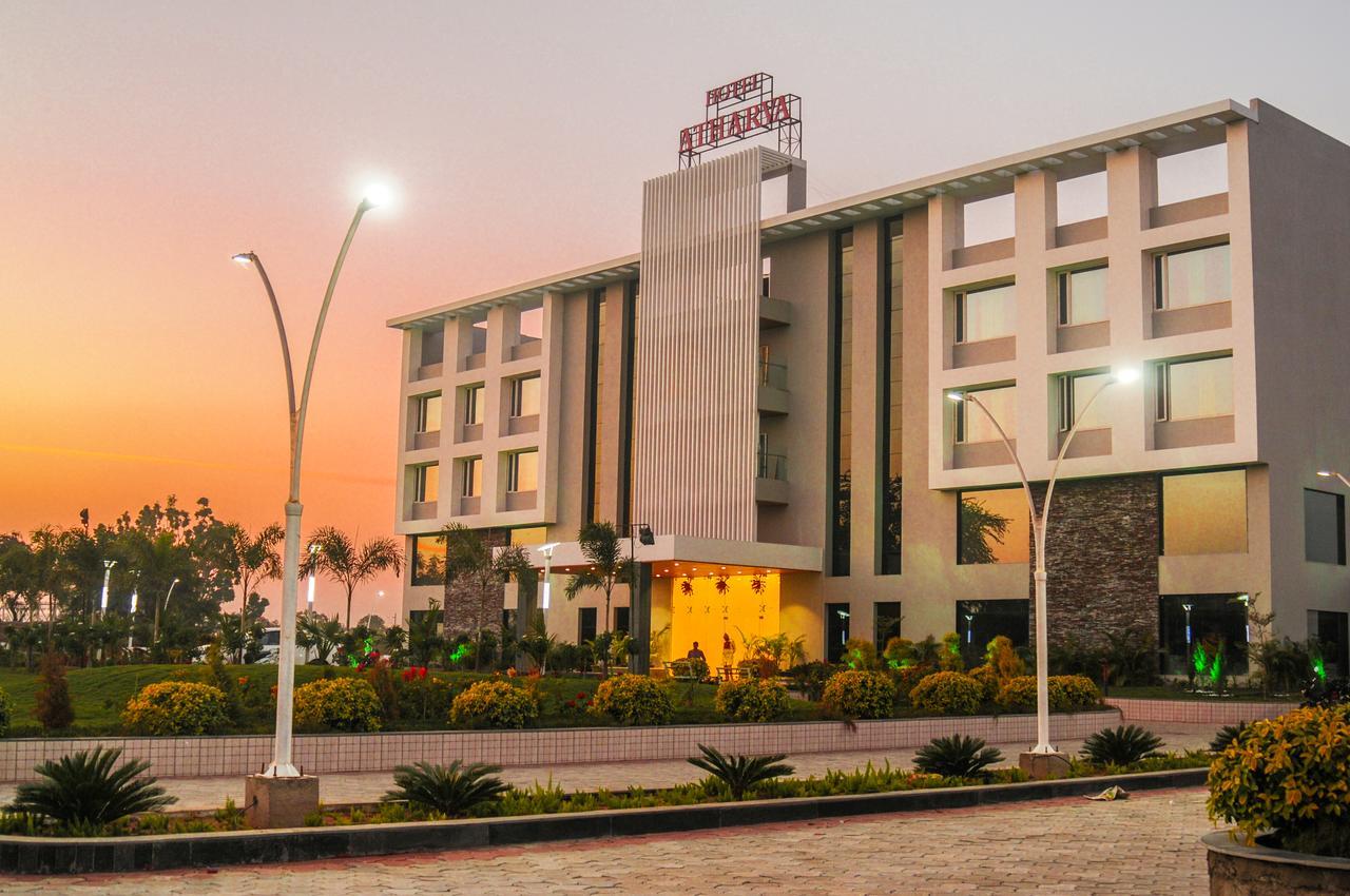 Hotel Atharva Ujjain Extérieur photo