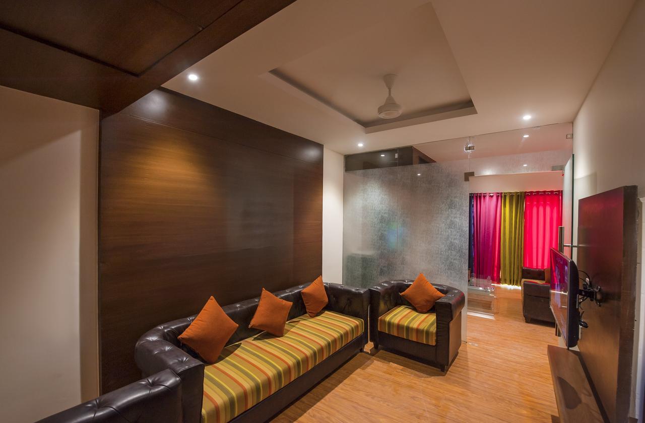 Hotel Atharva Ujjain Extérieur photo