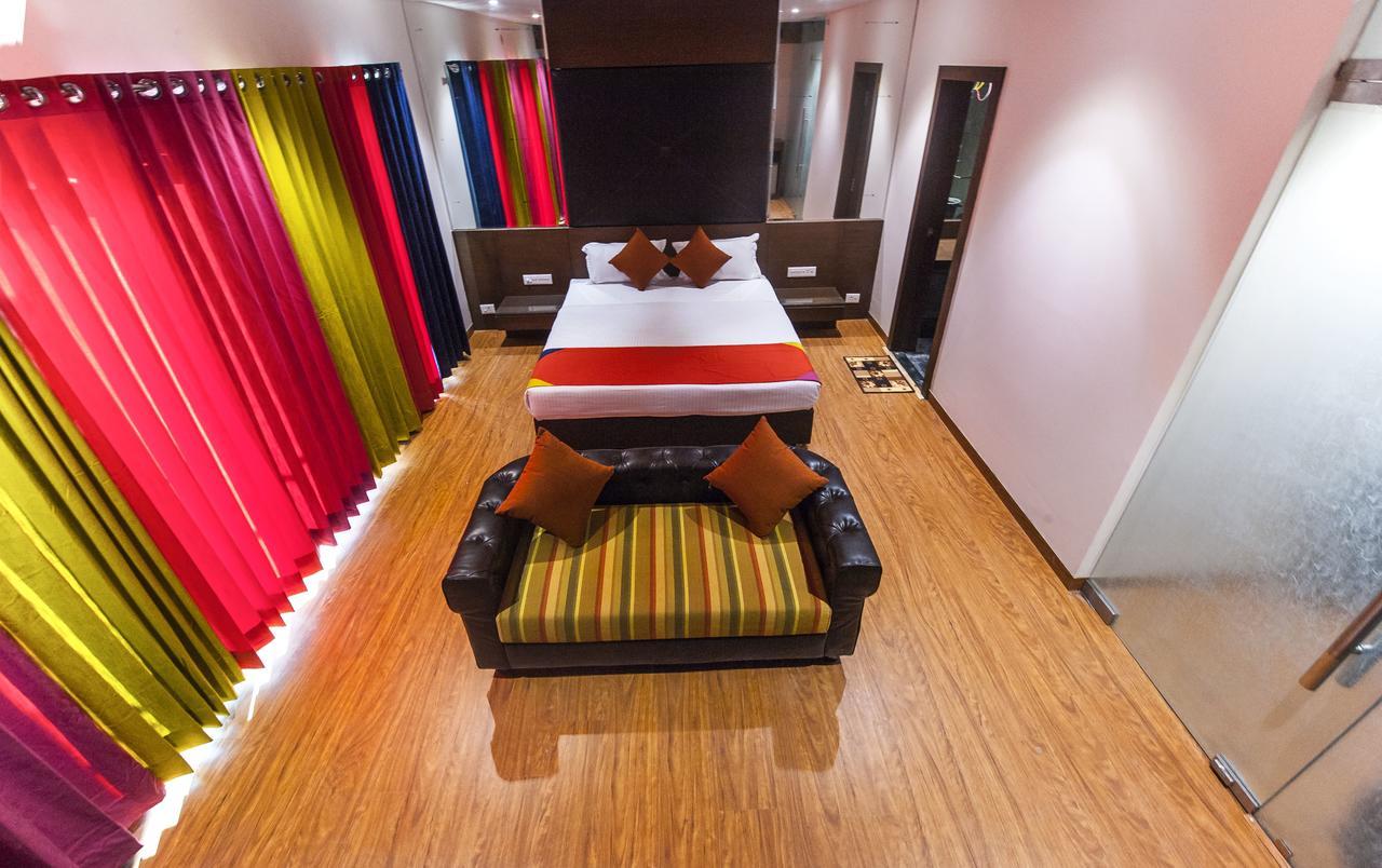 Hotel Atharva Ujjain Extérieur photo