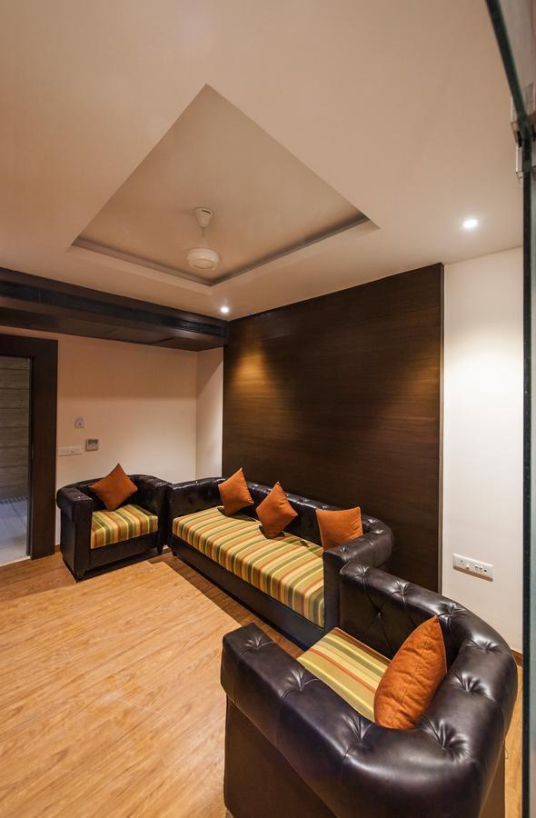 Hotel Atharva Ujjain Extérieur photo