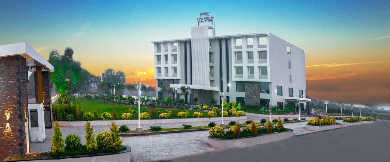 Hotel Atharva Ujjain Extérieur photo